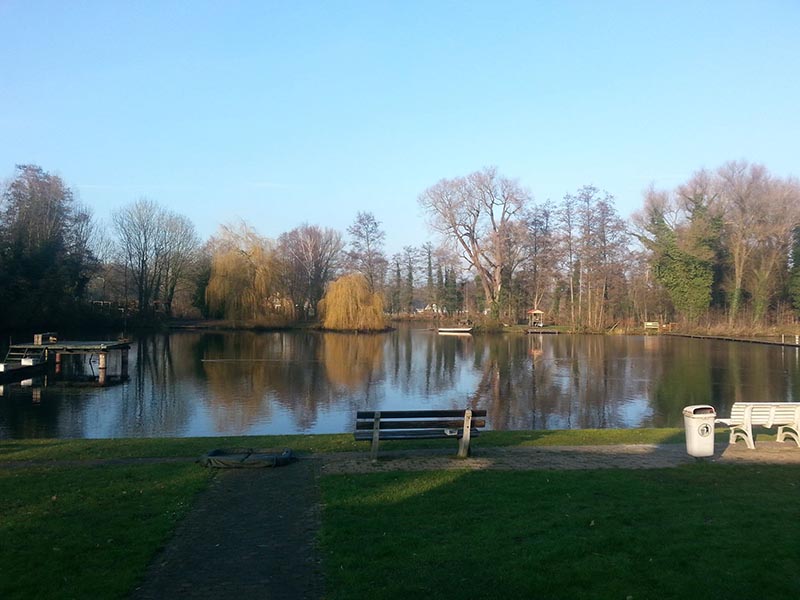 459-min Foto van het Water met Zonneschijn